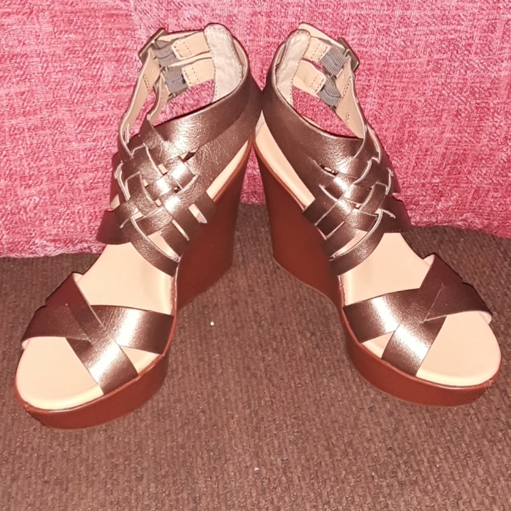 Bronze Kork Ease wedge sandle.